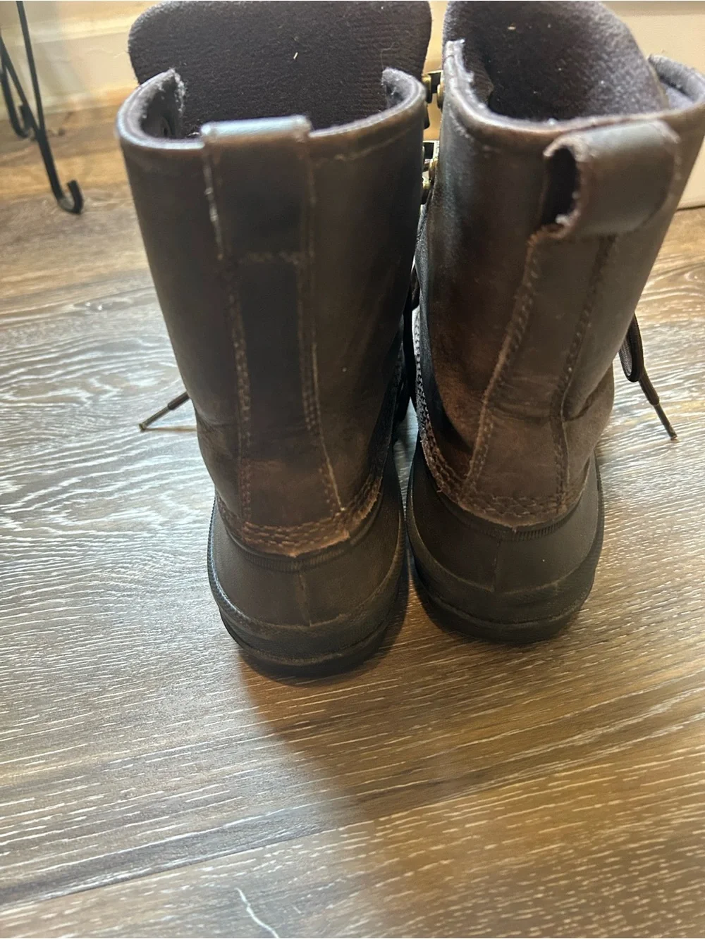 UGG Yucca Dark Brown Waterproof Lace-Up Duck Boot Size 8